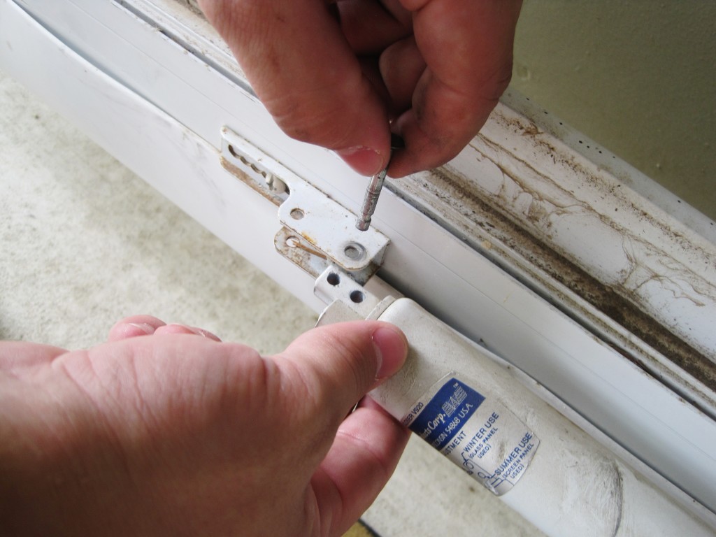 DIwYatt: Replacing the Storm Door - Part 1 - Loving Here