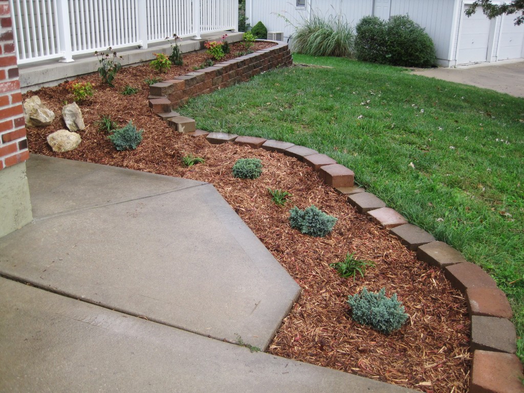 Finished Front Landscaping 3
