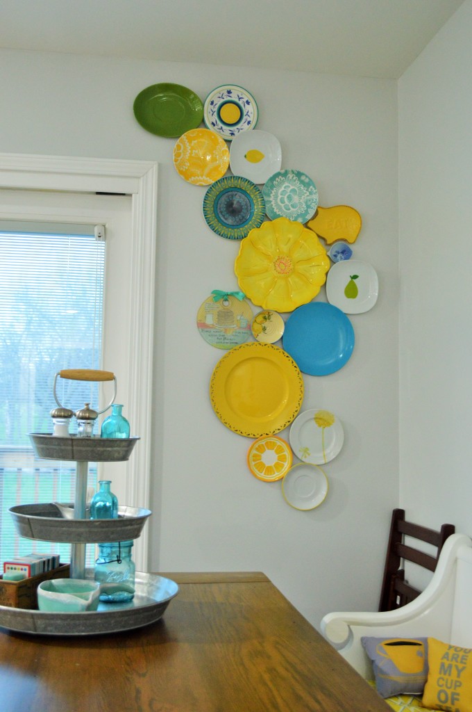 DIY Kitchen Plate Wall Finished 6