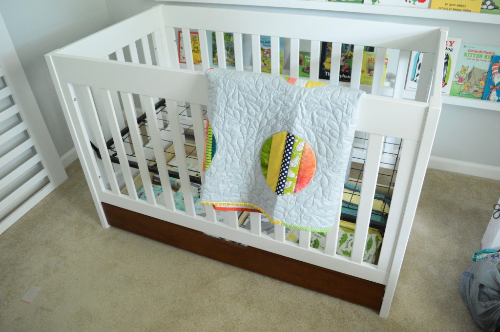 Assembled Crib with Quilt