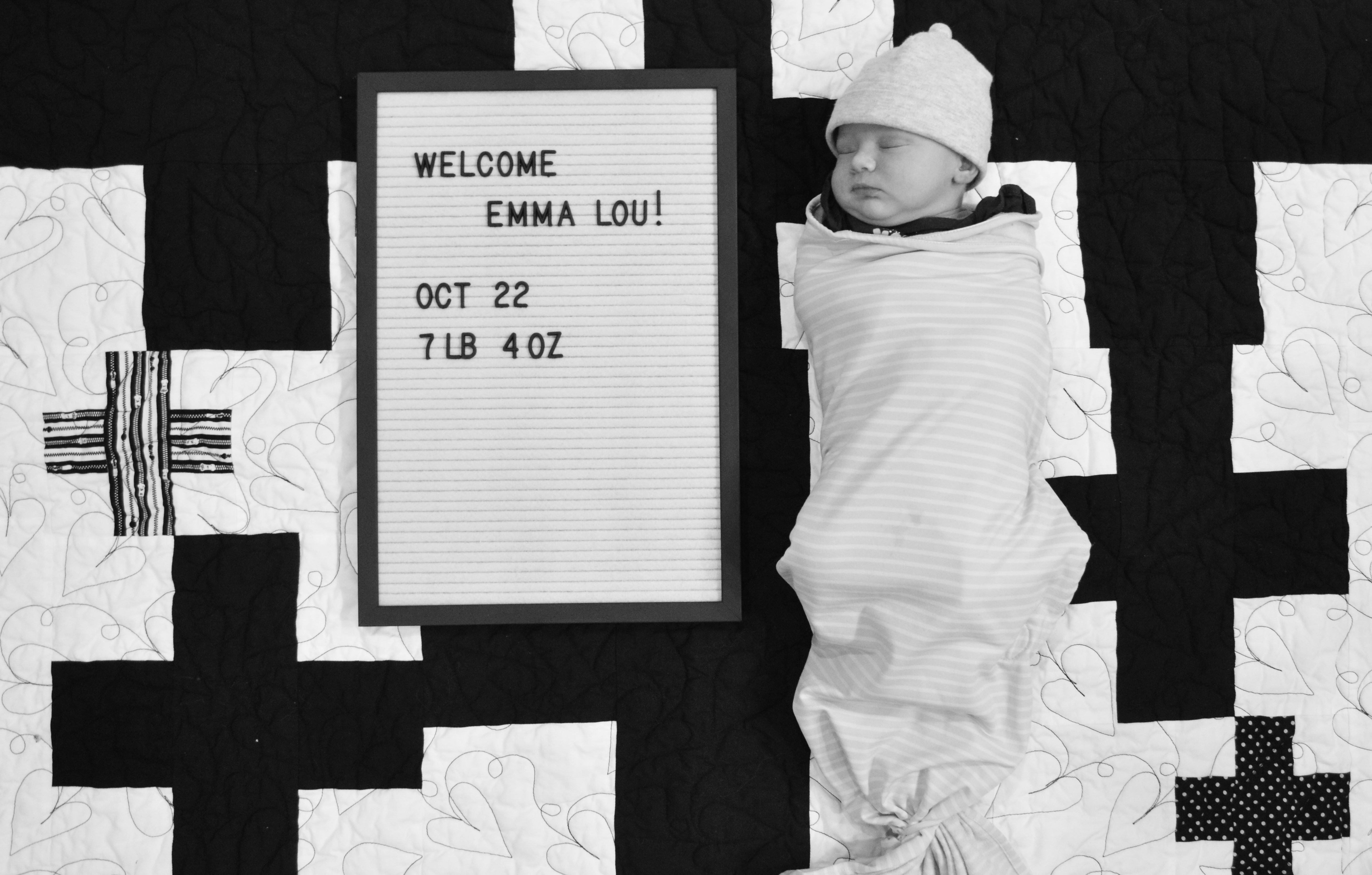 Emma birth photos 25 welcome sign